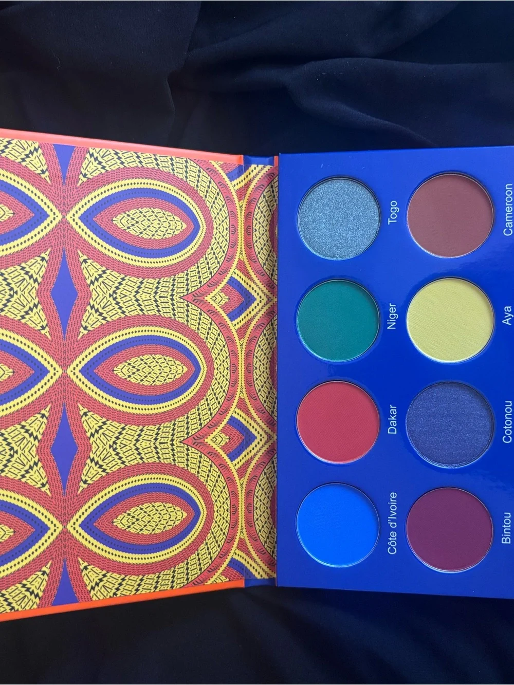 Afrique by Juvia's 12 Pot Eyeshadow Palette 0.63 OZ.